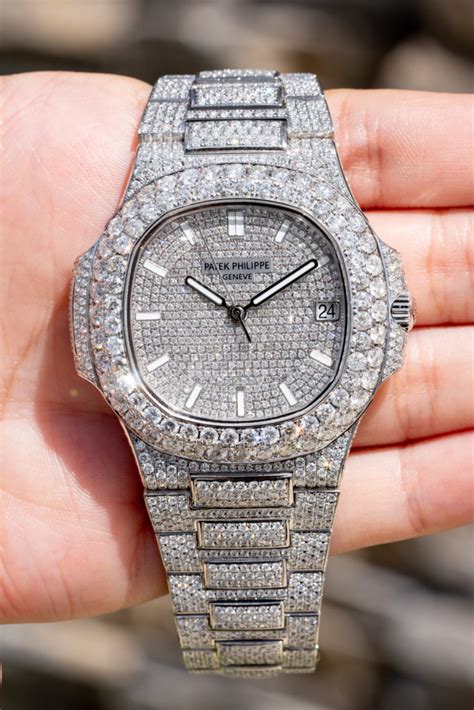 patek philippe nautilus full diamond.